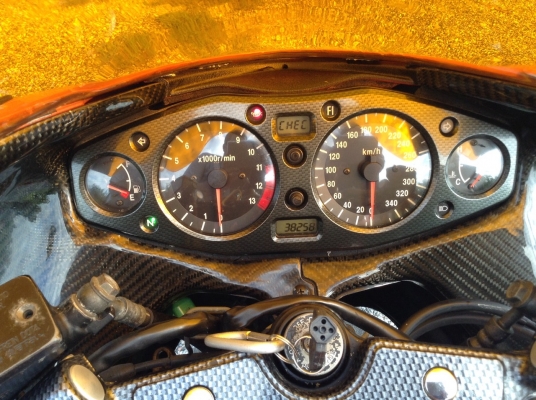 ธาร นนทบุรี// SUZUKI HAYABUSA สเปคเมกา ปี2000 แท้ ราคา 169,000 บาท เอกสารอินวอย+สรรพสามิต แท้ตัวจริง