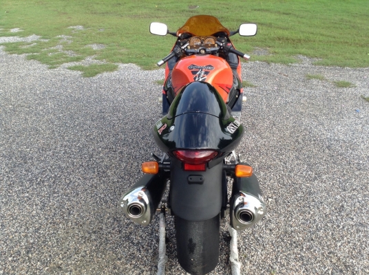 ธาร นนทบุรี// SUZUKI HAYABUSA สเปคเมกา ปี2000 แท้ ราคา 169,000 บาท เอกสารอินวอย+สรรพสามิต แท้ตัวจริง