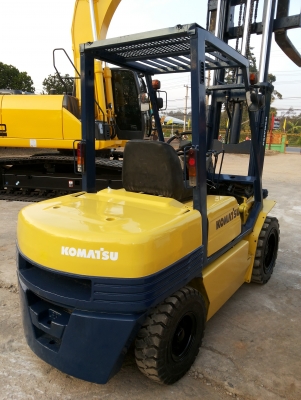 ขายรถโฟลคลิฟท์ KOMATSU FD25-11 ดีเซล ออโต้ เสา4เมตร สภาพสวย ราคาถูก ขายรถโฟลคลิฟท์ KOMATSU FD25-11 ดีเซล ออโต้ เสา4เมตร สภาพสวย ราคาถูก