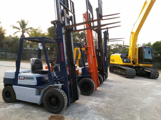 ขายรถโฟลคลิฟท์ KOMATSU FD25-11 ดีเซล ออโต้ เสา4เมตร สภาพสวย ราคาถูก ขายรถโฟลคลิฟท์ KOMATSU FD25-11 ดีเซล ออโต้ เสา4เมตร สภาพสวย ราคาถูก