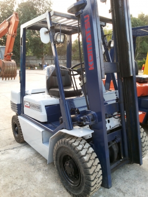 ขายรถโฟลคลิฟท์ KOMATSU FD25-11 ดีเซล ออโต้ เสา4เมตร สภาพสวย ราคาถูก ขายรถโฟลคลิฟท์ KOMATSU FD25-11 ดีเซล ออโต้ เสา4เมตร สภาพสวย ราคาถูก