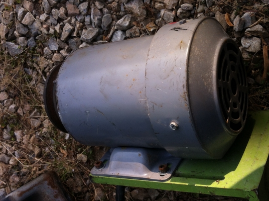 มอเตอร์ มิตซูบิชิ 1/2 แรงม้า 220/380 V. รอบ 1400 รอบต่อนาที ต่อใช้งานไฟบ้านเฟสเดียวได้ มอเตอร์ มิตซูบิชิ 1/2 แรงม้า 220/380 V. รอบ 1400 รอบต่อนาที ต่อใช้งานไฟบ้านเฟสเดียวได้