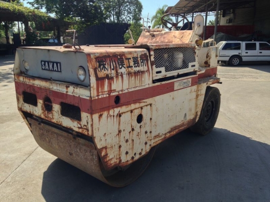 ขายรถบดสั่นสะเทือน 3.8 ตัน SAKAI TV-40N หน้าเหล็ก หลังยาง