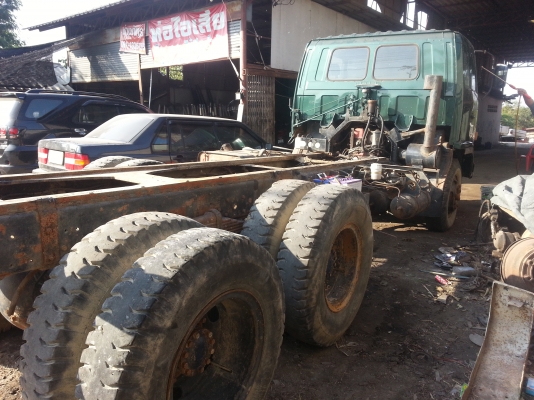 รถสิบล้อหัคันชี  isuzu 240  2 เพลา เบรกจิฟฟี่ พวงมาลัยเพาเวอร์ เครื่องดี คันชีสวย เอกสารพร้อมโอน มีกะบะดั้มขายแยก