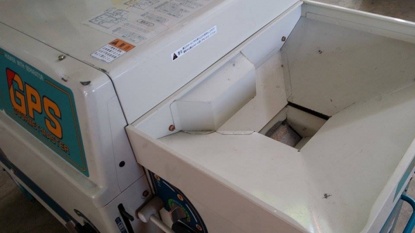 เครื่องสีข้าวกล้องเก่าญี่ปุ่น SATAKE รุ่น GPS 450AX สภาพสวยมาก เครื่องพร้อมใช้งาน ไม่เคยใช้งานในไทย เครื่องสีข้าวกล้องเก่าญี่ปุ่น SATAKE รุ่น GPS 450AX สภาพสวยมาก เครื่องพร้อมใช้งาน ไม่เคยใช้งานในไทย