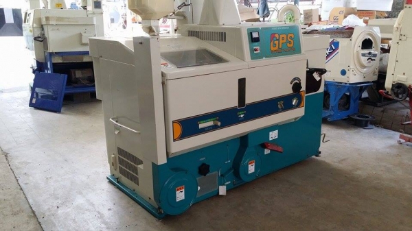 เครื่องสีข้าวกล้องเก่าญี่ปุ่น  SATAKE  รุ่น GPS 450AX  สภาพสวยมาก เครื่องพร้อมใช้งาน  ไม่เคยใช้งานในไทย