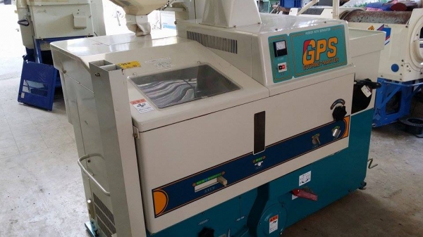 เครื่องสีข้าวกล้องเก่าญี่ปุ่น SATAKE รุ่น GPS 450AX สภาพสวยมาก เครื่องพร้อมใช้งาน ไม่เคยใช้งานในไทย เครื่องสีข้าวกล้องเก่าญี่ปุ่น SATAKE รุ่น GPS 450AX สภาพสวยมาก เครื่องพร้อมใช้งาน ไม่เคยใช้งานในไทย