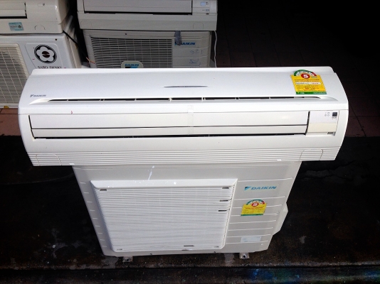**** ขายแอร์ DAIKIN 18000 BTU สภาพสวย ****