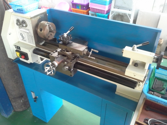 เครื่องกลึง 3.5 ฟุต มือหนึ่ง ขายลดราคาล้างสต๊อก เกียร์บล็อค ใช้ไฟบ้าน เครื่องจักรพร้อมใช้งาน เครื่องกลึง 3.5 ฟุต มือหนึ่ง ขายลดราคาล้างสต๊อก เกียร์บล็อค ใช้ไฟบ้าน เครื่องจักรพร้อมใช้งาน