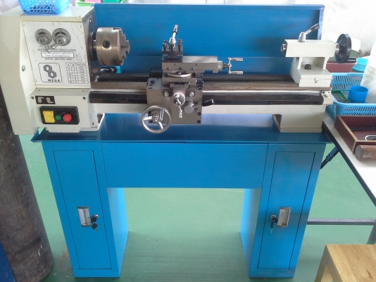 เครื่องกลึง 3.5 ฟุต มือหนึ่ง ขายลดราคาล้างสต๊อก เกียร์บล็อค ใช้ไฟบ้าน เครื่องจักรพร้อมใช้งาน เครื่องกลึง 3.5 ฟุต มือหนึ่ง ขายลดราคาล้างสต๊อก เกียร์บล็อค ใช้ไฟบ้าน เครื่องจักรพร้อมใช้งาน