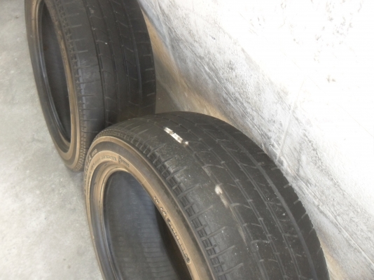 ยาง BRIDGESTONE 215/50R17ปี10 สวยๆ 1 คู่ ราคา 1500 บาท ยาง BRIDGESTONE 215/50R17ปี10 สวยๆ 1 คู่ ราคา 1500 บาท