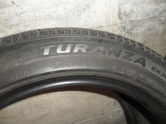 ยาง BRIDGESTONE 215/50R17ปี10 สวยๆ 1 คู่ ราคา 1500 บาท ยาง BRIDGESTONE 215/50R17ปี10 สวยๆ 1 คู่ ราคา 1500 บาท