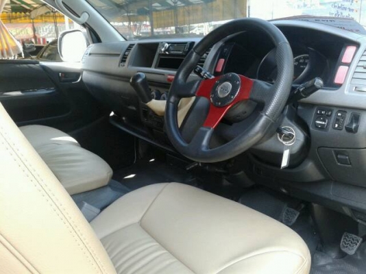 ขายด่วนๆTOYOTA COMMUTER  2.7เบนซิน/ CNG ปี2009 เกียร์ธรรมดา ราคา 669,000 บาท โทร0922726669 ตันหยงค่ะ