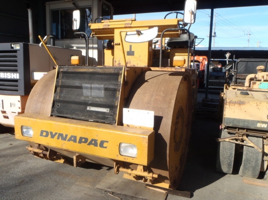รถบด 10 ตัน Dynapac CS12 ชั่วโมงทำงานน้อย รถญี่ปุ่น สนใจโทร. 080-6565422 (หนิง)