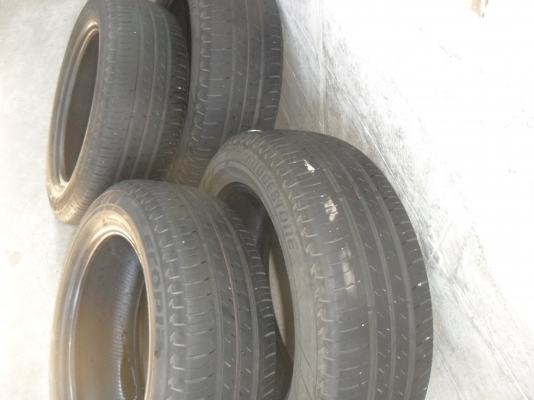 ยาง BRIDGESTONE 195/60R16ปี12 สวยๆ 4 เส้น ราคา 2500 บาท ยาง BRIDGESTONE 195/60R16ปี12 สวยๆ 4 เส้น ราคา 2500 บาท