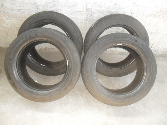 ยาง BRIDGESTONE 195/60R16ปี12 สวยๆ 4 เส้น ราคา 2500 บาท