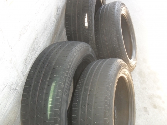 ยาง BRIDGESTONE 195/60R16ปี12 สวยๆ 4 เส้น ราคา 2500 บาท ยาง BRIDGESTONE 195/60R16ปี12 สวยๆ 4 เส้น ราคา 2500 บาท