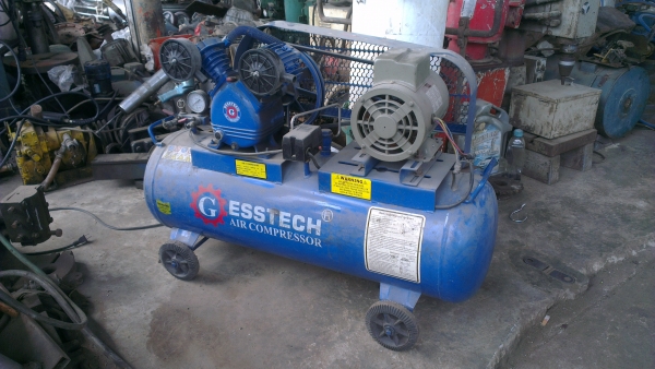 Sell> ขายปั้มลม Gesstech 1/2 hp 64 L. มอเตอร์ไฟบ้าน 220V. พร้อมใช้งานครับ Sell> ขายปั้มลม Gesstech 1/2 hp 64 L. มอเตอร์ไฟบ้าน 220V. พร้อมใช้งานครับ