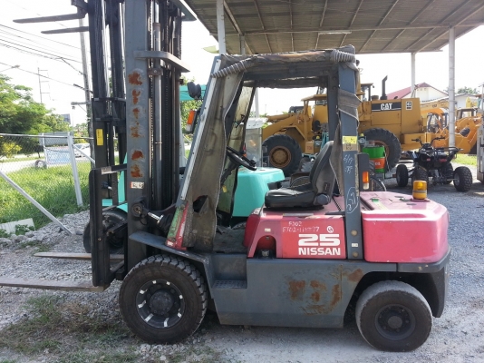 โฟคลิฟท์ Nissan 2.5ตัน เสา 4เมตร ดีเซล งาสไลด์ นำเข้าจาก ญี่ปุ่น +++ สวยมาก พร้อมใช้งาน ขายถูก 090-986-2521