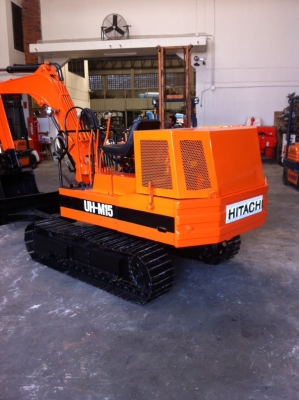 ขายรถแบคโฮ Hitachi UH-M15 สภาพสวย นำเข้าจากญี่ปุ่น