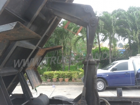 รถบรรทุกเฉพาะกิจ (รถขยะ) 6 ล้อดัมพ์ ยี่ห้อ ISUZU NPR 120 แรงม้า สามารถดูสภาพรถและทดลองขับได้ที่ศูนย์พักรถ truck2hand และยังต่อรองราคาได้อีกครับ