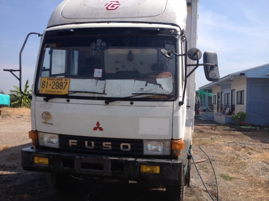 6ล้อMisubishi Fuso เครื่อง220มีโบว์เครื่อง6D16