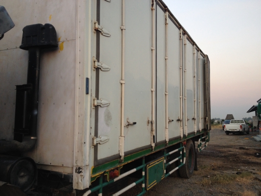 6ล้อMisubishi Fuso เครื่อง220มีโบว์เครื่อง6D16