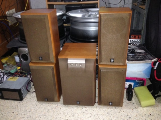 ลำโพง YAMAHA 2คู่บวกตู้ซับ1ใบของมาจากญี่ป่นสภาพสวยยกชุด