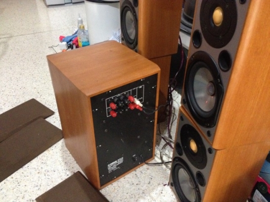 ลำโพง YAMAHA 2คู่บวกตู้ซับ1ใบของมาจากญี่ป่นสภาพสวยยกชุด