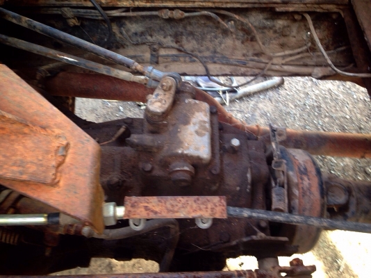 HINO KL300 - 135 HP EC100 หกล้อดั๊มพ์ หัวเก๋งสภาพดีเดิมดีไม่ผุภายในคอนโซลครบ รถเครื่องยนต์ดีเกียร์ดียังใช้งานได้ดีครับ แต่ขายตามสภาพนะครับ ยางไม่มีแต่กระทะล้อมีให้ครบนะครับ ขอบ 20 เอกสารทะเบียนไม่มี เป็นสัญญาซื้อขายนะครับ ราคาต่อรองได้ครับ