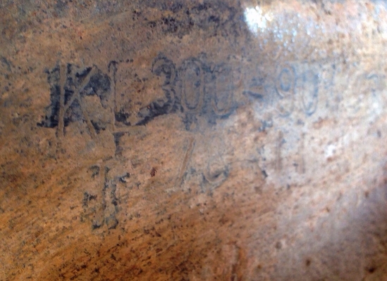 HINO KL300 - 135 HP EC100 หกล้อดั๊มพ์ หัวเก๋งสภาพดีเดิมดีไม่ผุภายในคอนโซลครบ รถเครื่องยนต์ดีเกียร์ดียังใช้งานได้ดีครับ แต่ขายตามสภาพนะครับ ยางไม่มีแต่กระทะล้อมีให้ครบนะครับ ขอบ 20 เอกสารทะเบียนไม่มี เป็นสัญญาซื้อขายนะครับ ราคาต่อรองได้ครับ