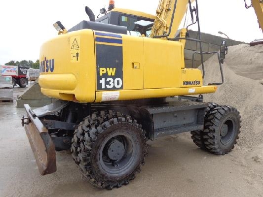 PW130-7K # K40135 : รถขุด ล้อยาง Komatsu T. กุ้ง:0813062283