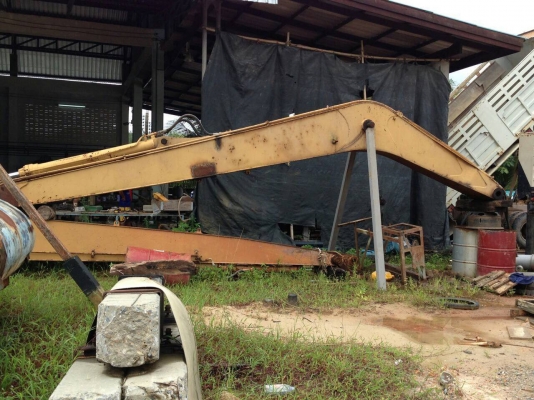 ขายด่วนบูมยาวkomatsu ใส่รุ่น6,7,8 ได้เลย มีบุ้งกี๋ครบ ขาย260000 ขายด่วนบูมยาวkomatsu ใส่รุ่น6,7,8 ได้เลย มีบุ้งกี๋ครบ ขาย260000