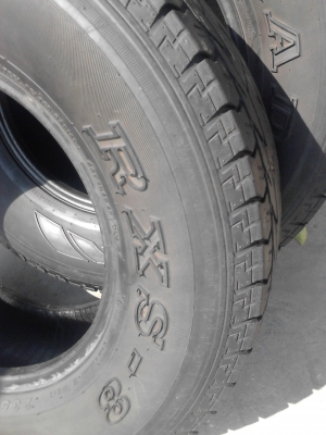 235/75R15 RADAR RXS-8   มี 2 เส้น  TEL.081-427-3941