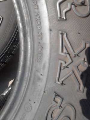235/75R15 RADAR RXS-8   มี 2 เส้น  TEL.081-427-3941