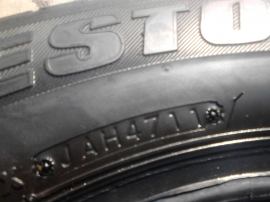 215/65R15 BRIDGESTONE LEO 627 ปี2011 มี 2 เส้น TEL.081-427-3941