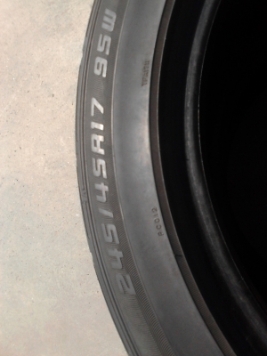 245/45R17 DUNLOP DIREZZA DZ101 ปีใหม่ๆ ปี 2013 มี 2 เส้น TEL.081-427-3941 245/45R17 DUNLOP DIREZZA DZ101 ปีใหม่ๆ ปี 2013 มี 2 เส้น TEL.081-427-3941