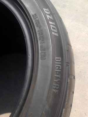 245/45R17 DUNLOP DIREZZA DZ101 ปีใหม่ๆ ปี 2013 มี 2 เส้น TEL.081-427-3941 245/45R17 DUNLOP DIREZZA DZ101 ปีใหม่ๆ ปี 2013 มี 2 เส้น TEL.081-427-3941