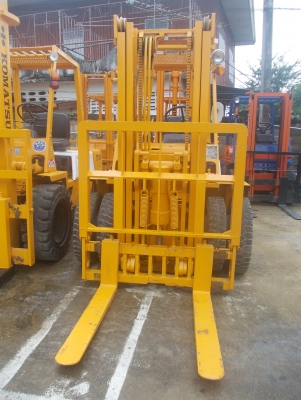 ขายรถโฟกลิฟ KOMATSU FD25-7 ขายรถโฟกลิฟ KOMATSU FD25-7