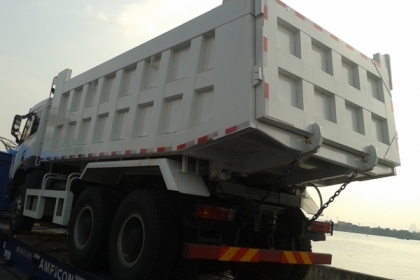 หัวลาก VOLVO FL10 6x4 318 HP ราคาเงินสด 750,000 ติดต่อคุนริศ 081-733-5156