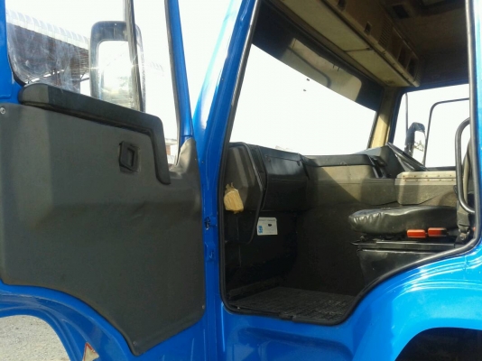 หัวลาก VOLVO FL10 6x4 318 HP ราคาเงินสด 750,000 ติดต่อคุนริศ 081-733-5156