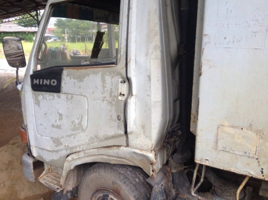 6ล้อดั้มพ์ HINO FC2W 120แรงม้า ห้างแท้ รถจอดไม่ใช้งาน สภาพไม่ค่อยสวย แต่เครื่อง คัทซีดี ราคาต่อรองได้ เล่มพร้อม 087-2976734