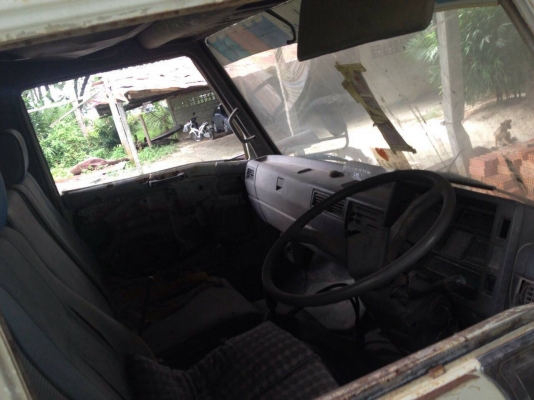 6ล้อดั้มพ์ HINO FC2W 120แรงม้า ห้างแท้ รถจอดไม่ใช้งาน สภาพไม่ค่อยสวย แต่เครื่อง คัทซีดี ราคาต่อรองได้ เล่มพร้อม 087-2976734