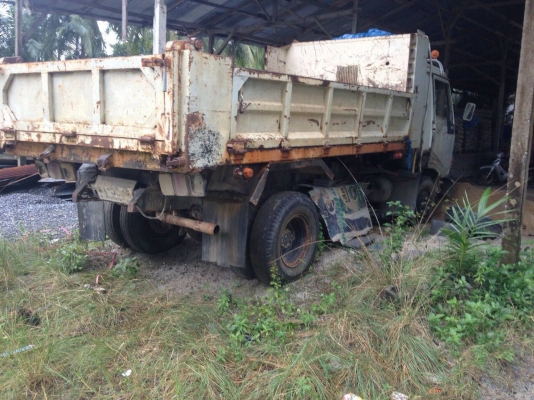 6ล้อดั้มพ์ HINO FC2W 120แรงม้า ห้างแท้ รถจอดไม่ใช้งาน สภาพไม่ค่อยสวย แต่เครื่อง คัทซีดี ราคาต่อรองได้ เล่มพร้อม 087-2976734