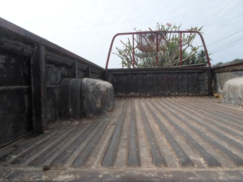 ขายกระบะ ของบิกเอ็มตอนเดียว สีมันร่อนๆ แต่ยังดีอยู่ครับ