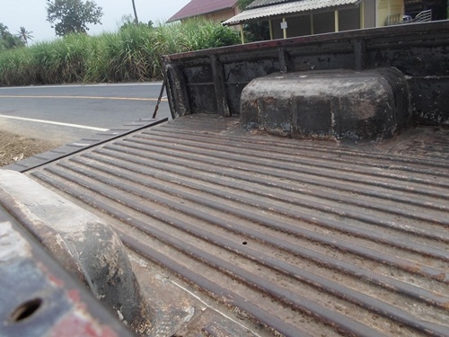 ขายกระบะ ของบิกเอ็มตอนเดียว สีมันร่อนๆ แต่ยังดีอยู่ครับ