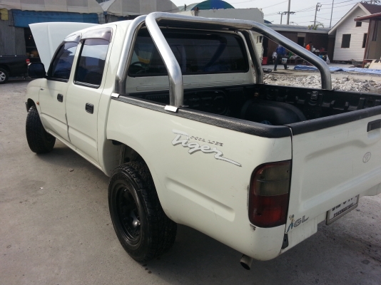 ขายรถสวยมือเดียวตั้งแต่ป้ายแดง ยกสูง ล้อสวยพร้อมลุยเลย ขายรถสวยมือเดียวตั้งแต่ป้ายแดง ยกสูง ล้อสวยพร้อมลุยเลย