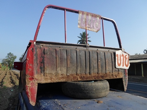 ขายกระบะ ของบิกเอ็มตอนเดียว สีมันร่อนๆ แต่ยังดีอยู่ครับ