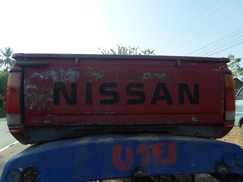 ขายกระบะ ของบิกเอ็มตอนเดียว สีมันร่อนๆ แต่ยังดีอยู่ครับ