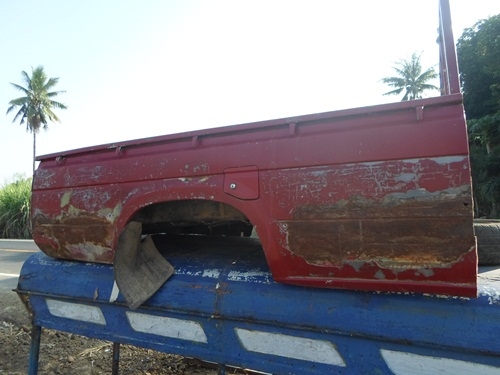 ขายกระบะ ของบิกเอ็มตอนเดียว สีมันร่อนๆ แต่ยังดีอยู่ครับ